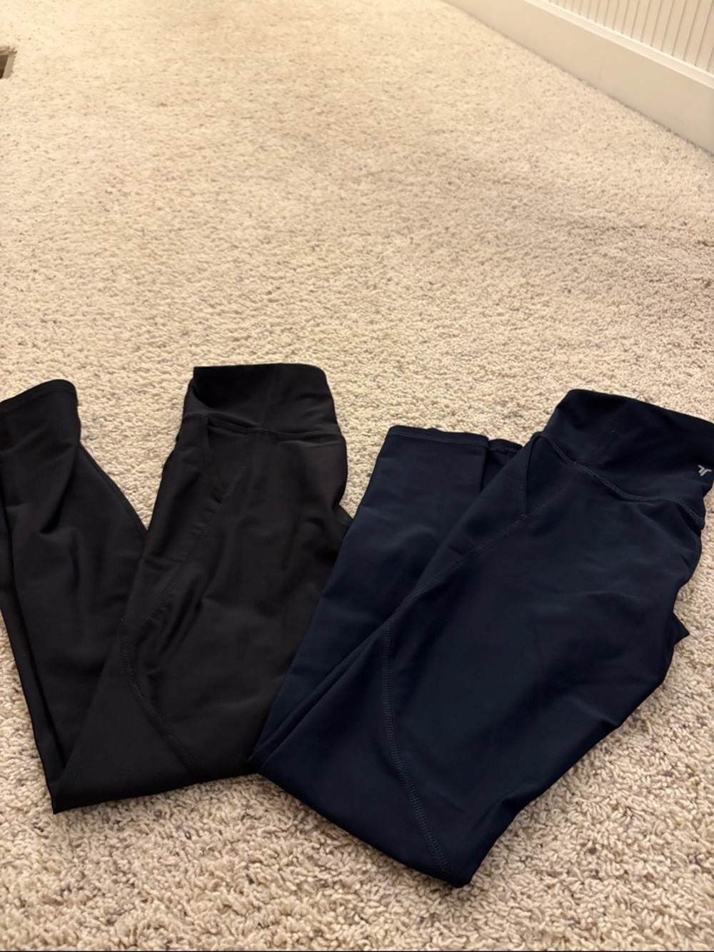 Old Navy Active High-Waist Leggings powersoft XL 2 pairs